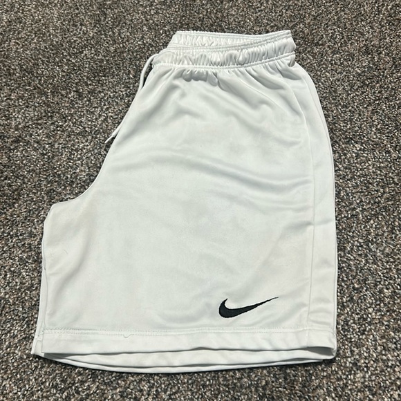 nike athletic shorts - Picture 1 of 2